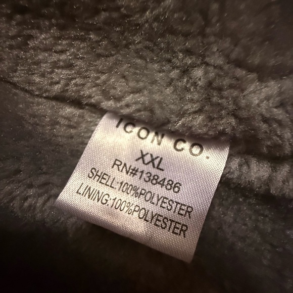 The North Face Men’s Light Gray Quilted & Fleece Hooded Bomber Jacket - Picture 5 of 10